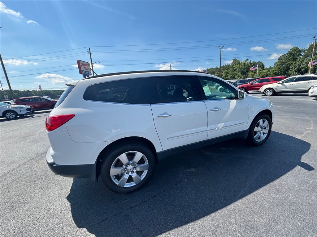 Used 2011 Chevrolet Traverse LTZ FWD image 7