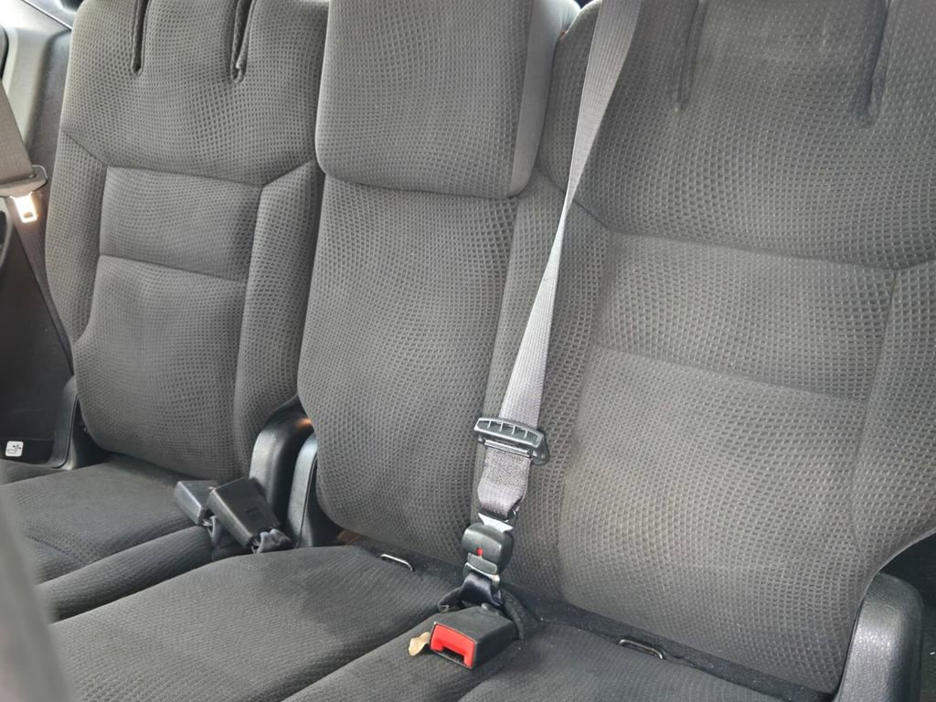 Used 2018 Dodge Grand Caravan SE FWD image 12