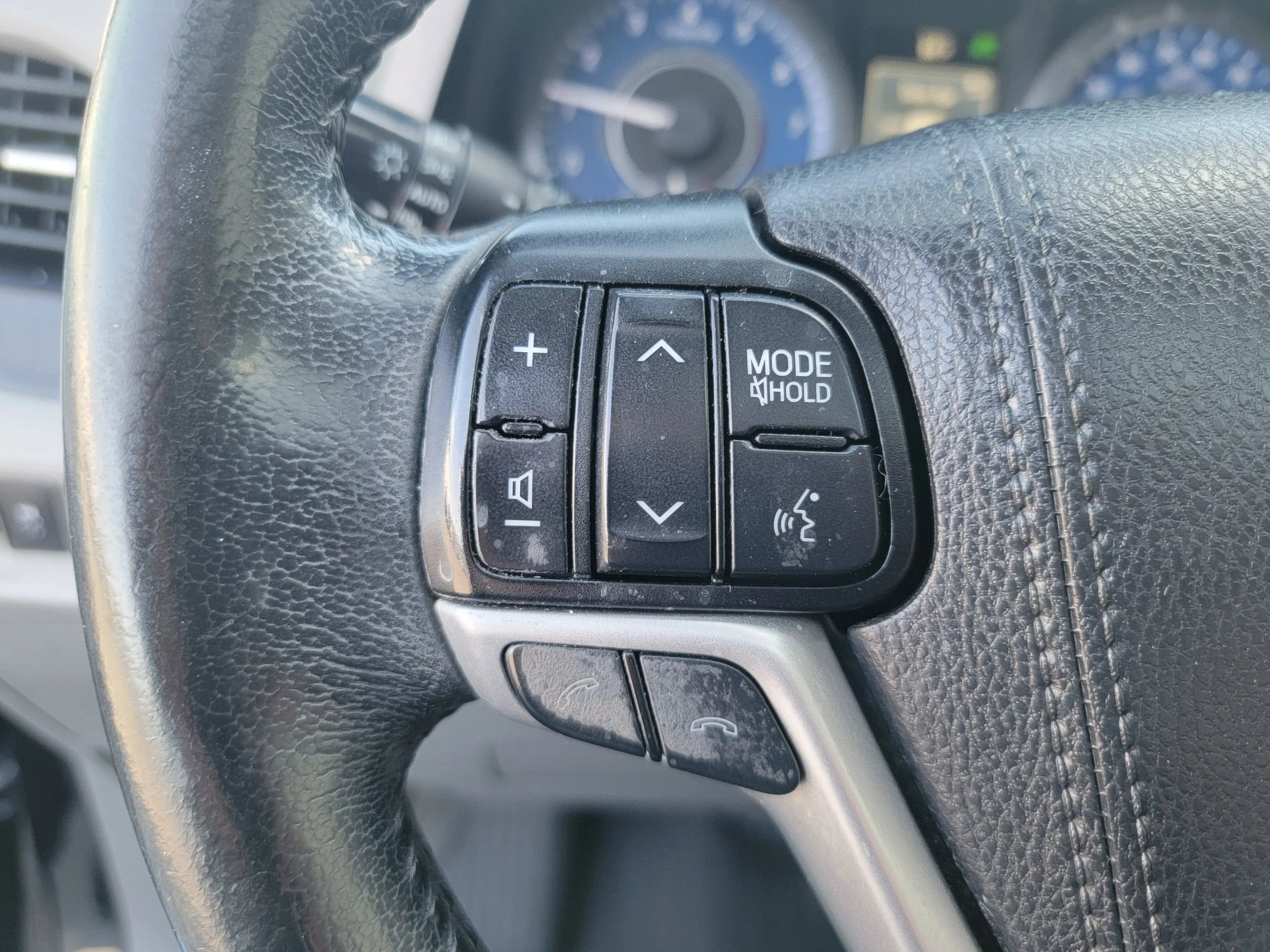 Used 2020 Toyota Sienna XLE w/ XLE Navigation Package AWD/4WD image 23