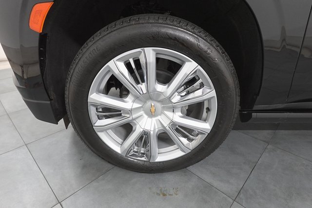 Used 2024 Chevrolet Suburban High Country w/ Premium Package image 29