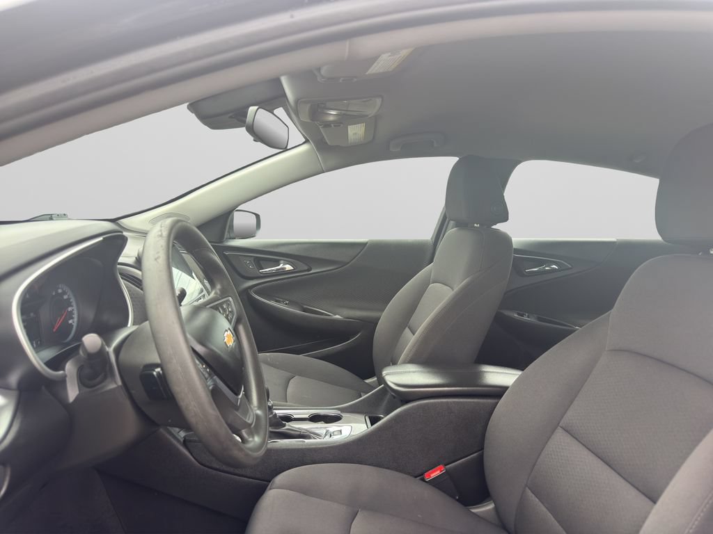 Used 2023 Chevrolet Malibu LT w/ Driver Confidence Package FWD image 9