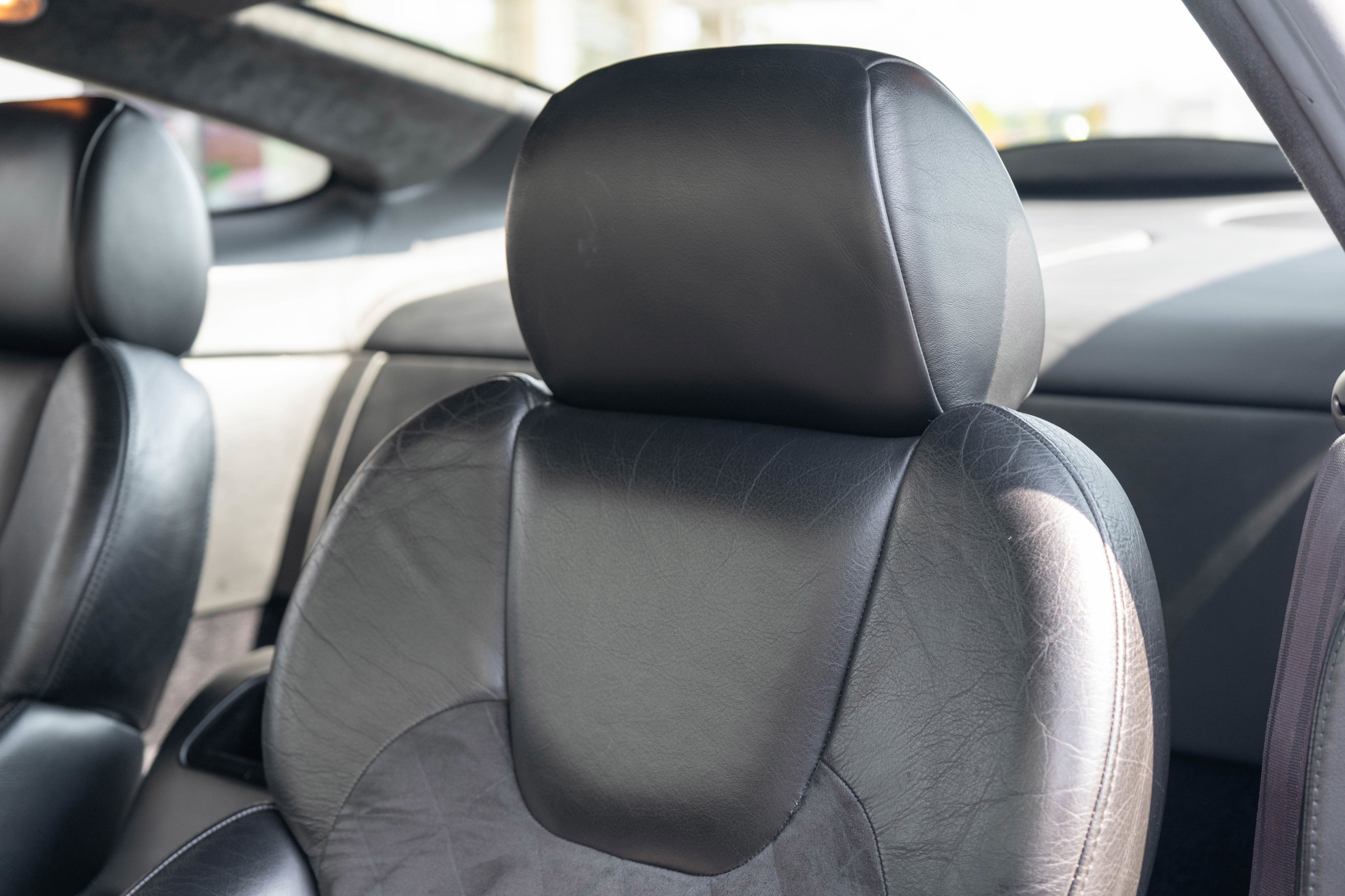 Used 2002 Aston Martin Vanquish image 5