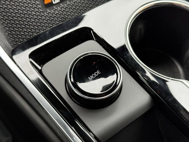 Used 2025 Chevrolet Equinox ACTIV image 16