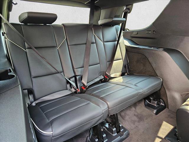 Used 2025 Cadillac Escalade Sport w/ Touring Package AWD/4WD image 15