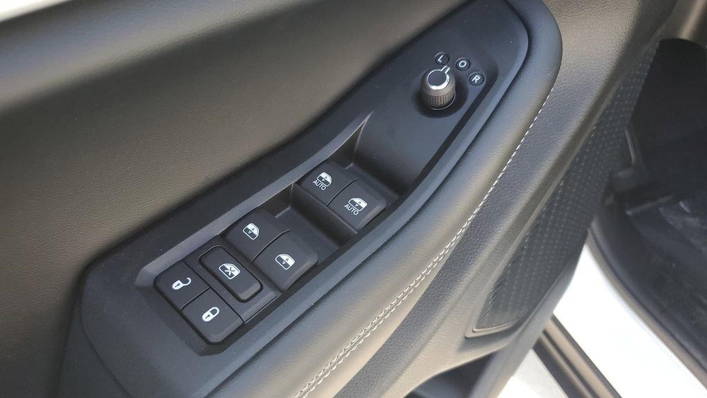 New 2025 Jeep Grand Cherokee Limited image 22