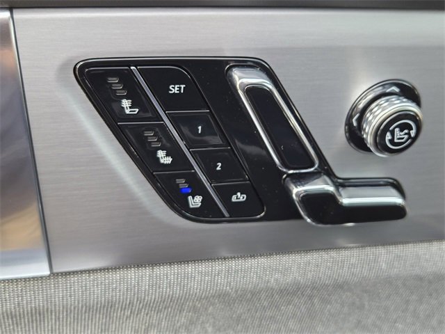 New 2026 Cadillac Vistiq Premium Luxury w/ LPO, Floor Liner Package image 21