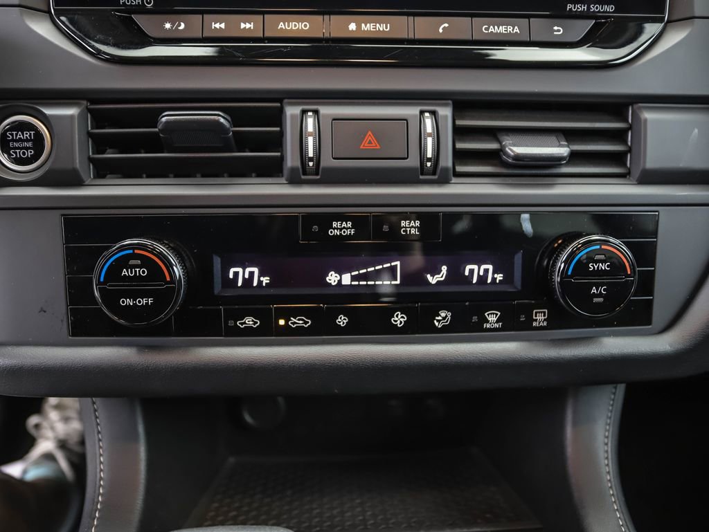 Used 2023 Nissan Pathfinder S image 17