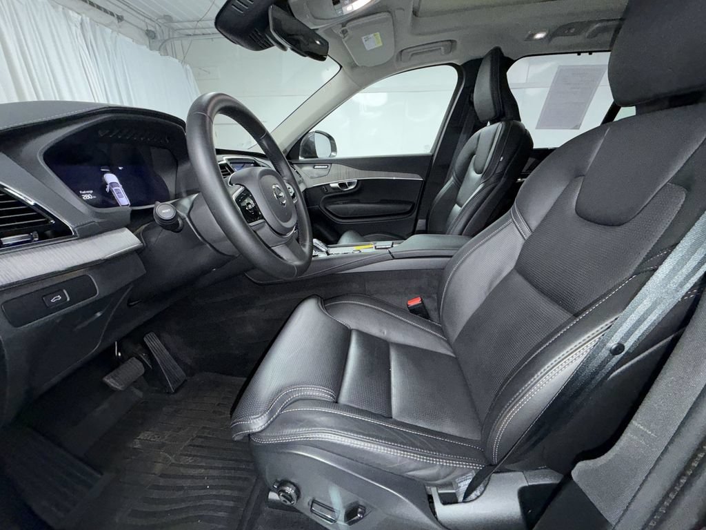 Used 2024 Volvo XC90 B6 Ultimate w/ Protection Package Premier AWD/4WD image 12