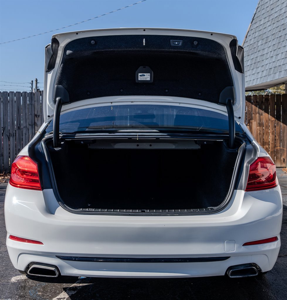 Used 2017 BMW 540i image 9