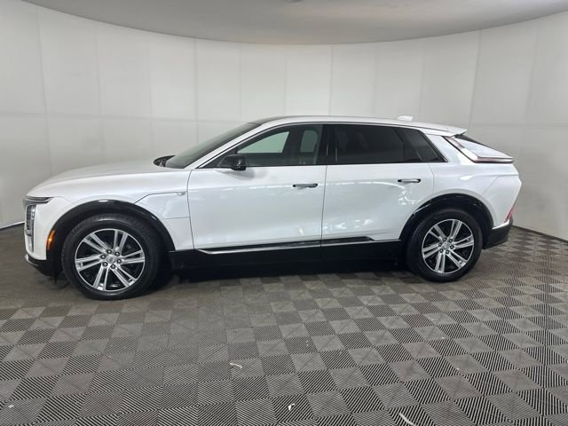 Used 2024 Cadillac Lyriq Tech image 6
