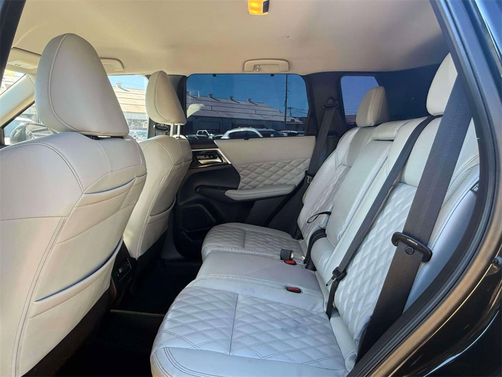 Used 2023 Mitsubishi Outlander SEL Black Edition image 22