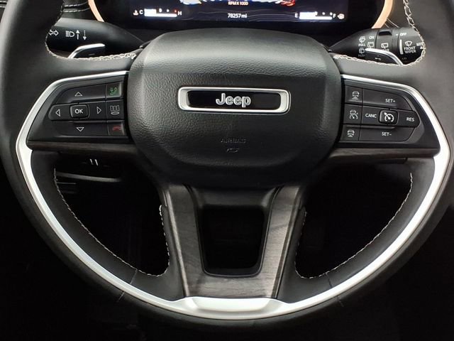 Used 2023 Jeep Grand Cherokee Limited image 16