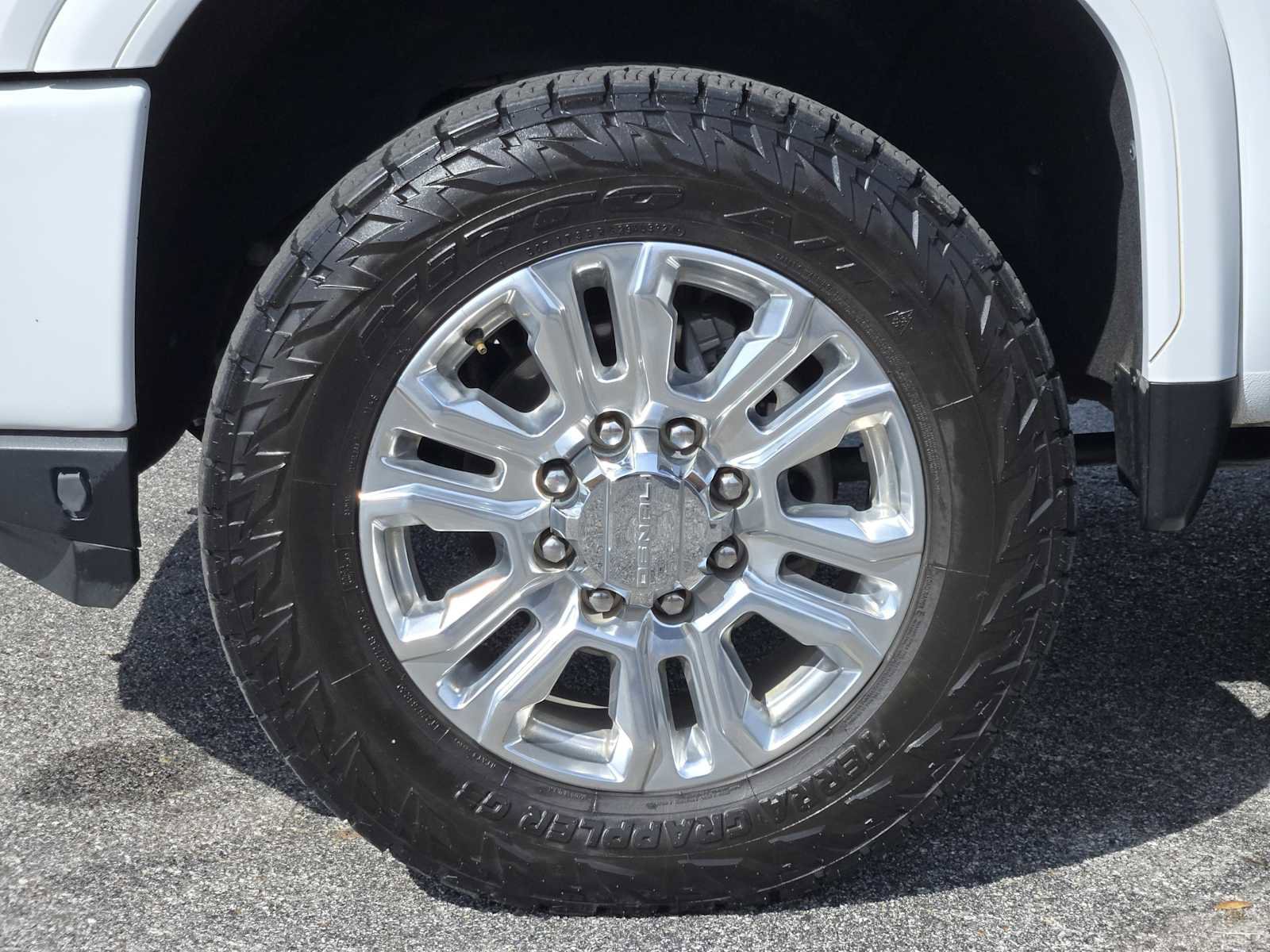 Certified 2020 GMC Sierra 2500 Denali w/ Denali Ultimate Package AWD/4WD image 13