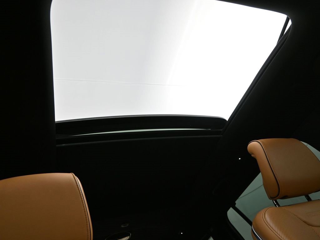 Used 2023 Jeep Grand Cherokee L Summit w/ Advanced Protech Group IV image 29