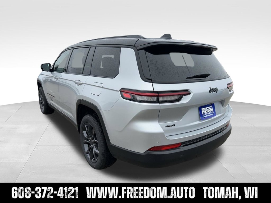 Used 2025 Jeep Grand Cherokee L Limited w/ Trailer Tow Package AWD/4WD image 5