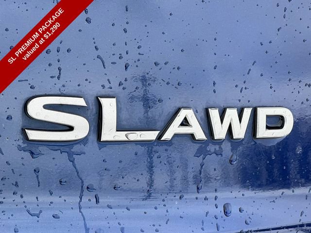 Used 2024 Nissan Rogue SL w/ SL Premium Package image 2