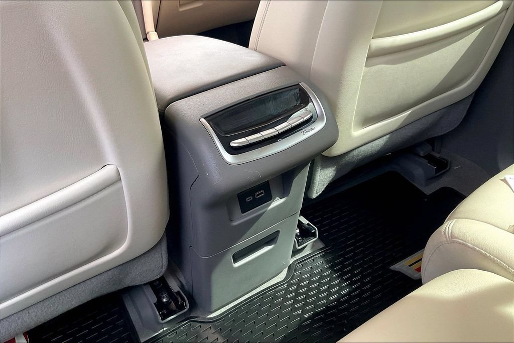 Used 2024 Cadillac XT6 Premium Luxury FWD image 34