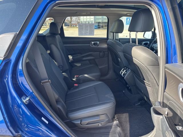 Used 2023 Kia Sorento SX AWD/4WD image 14