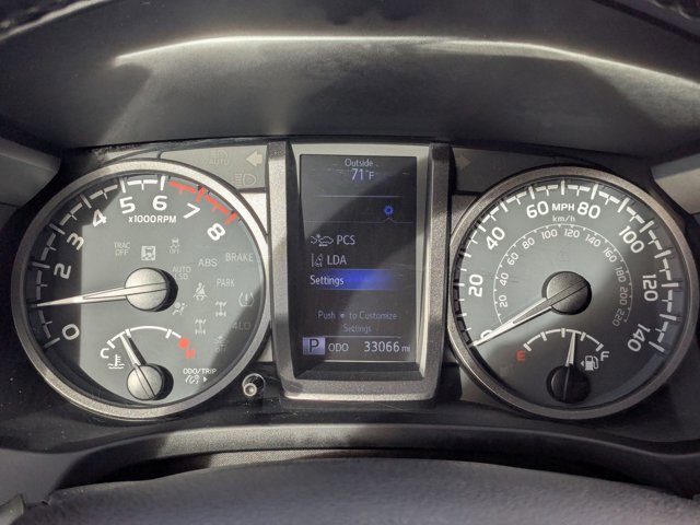 Used 2022 Toyota Tacoma TRD Sport w/ Technology Package image 10