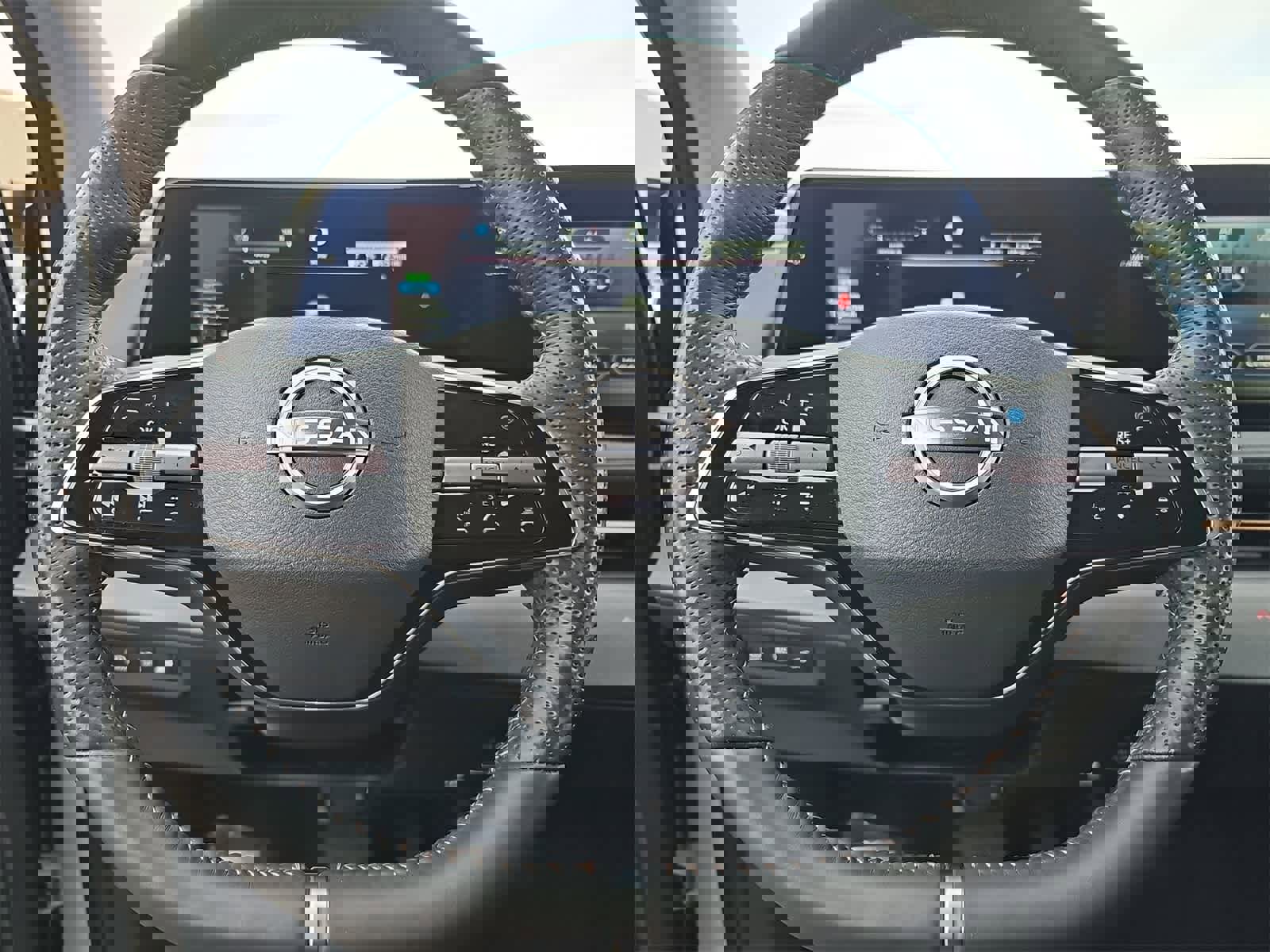 Used 2024 Nissan Ariya FWD image 19