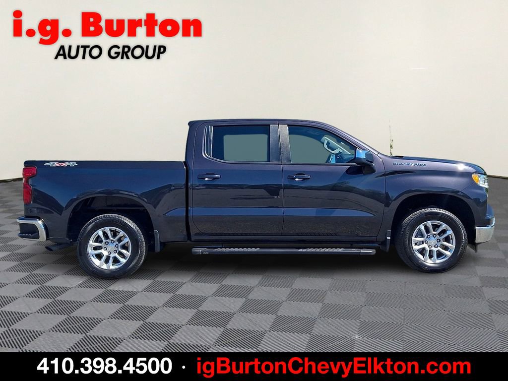 Used 2023 Chevrolet Silverado 1500 LT AWD/4WD image 7