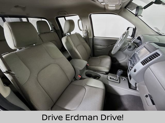 Certified 2020 Nissan Frontier SV image 23