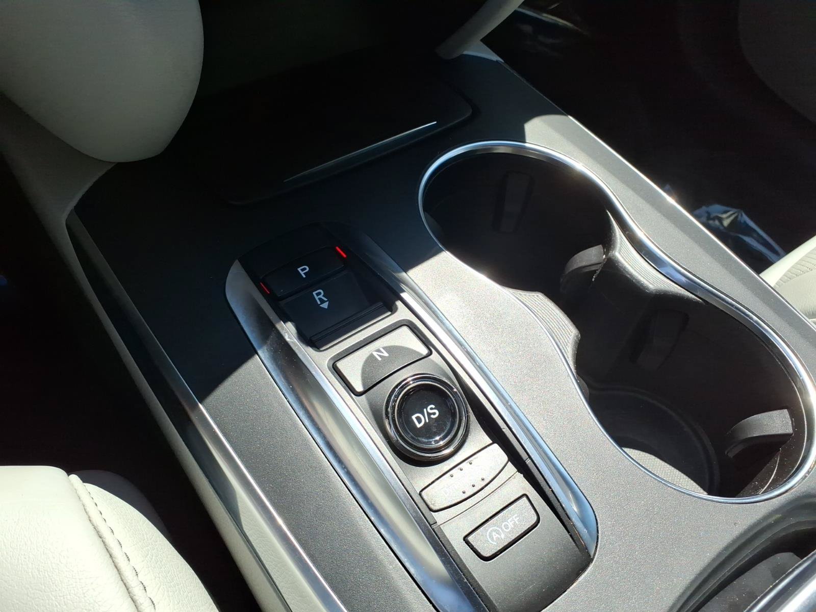 Used 2020 Acura MDX w/ Technology Package AWD/4WD image 32
