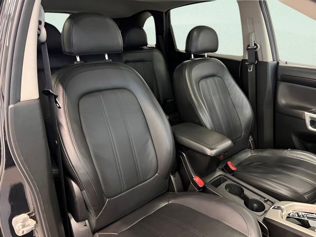 Used 2013 Chevrolet Captiva Sport LTZ FWD image 13