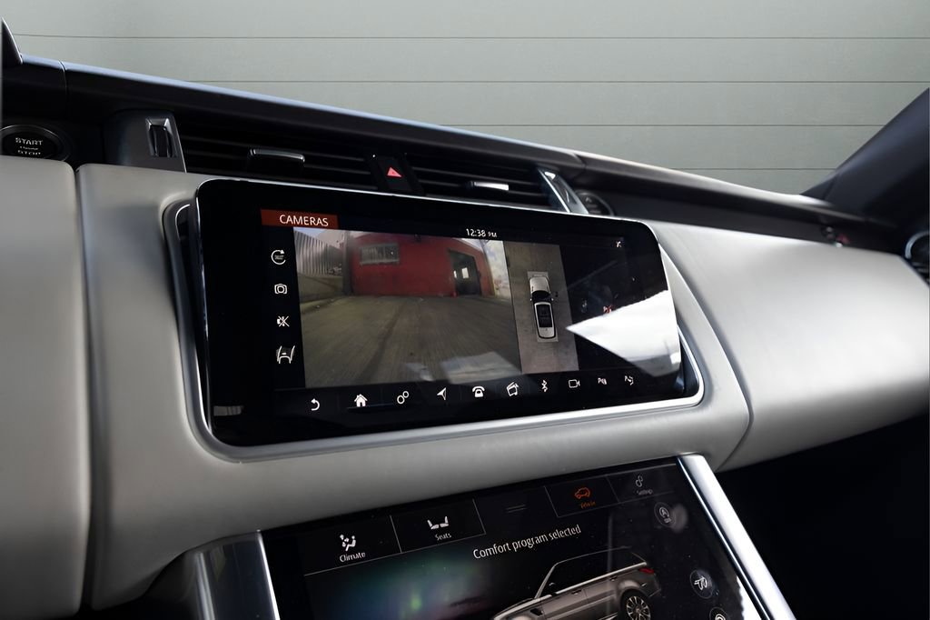 Used 2020 Land Rover Range Rover Sport SVR image 23