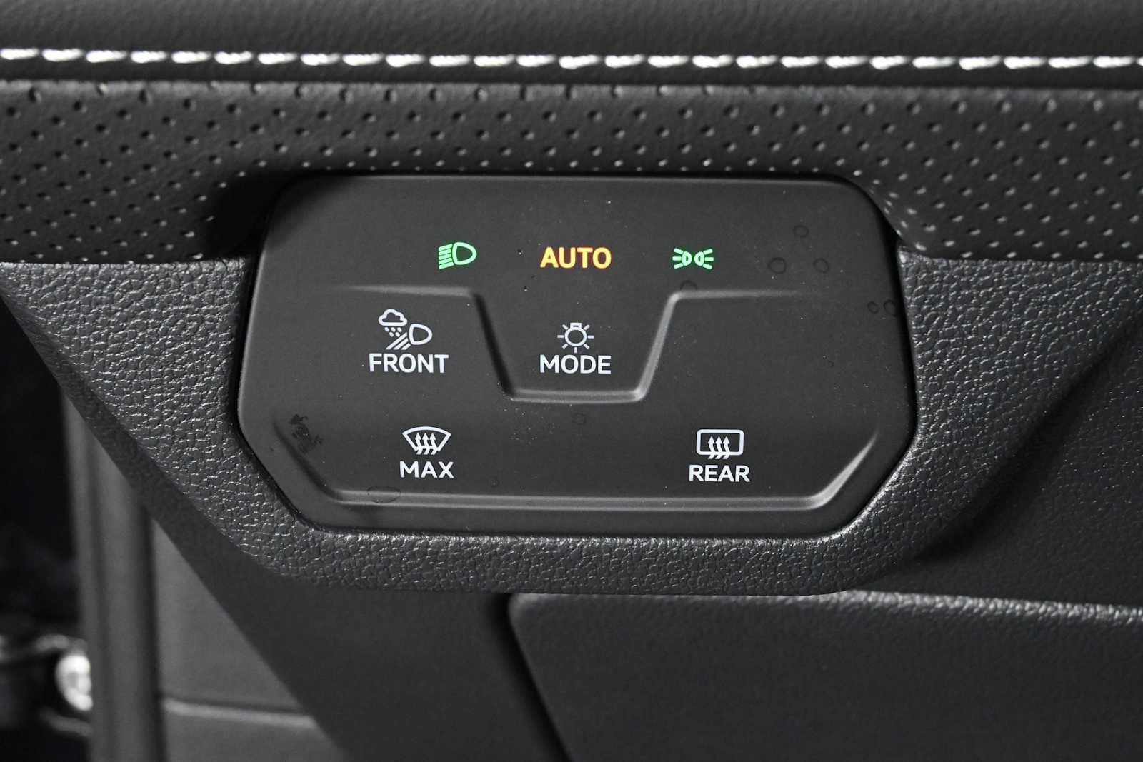 Certified 2026 Volkswagen Atlas SE FWD image 19
