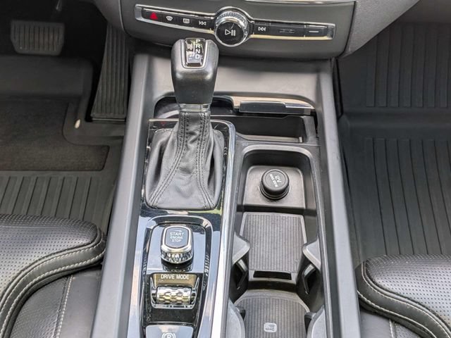 Used 2021 Volvo XC60 T5 Inscription AWD/4WD image 18