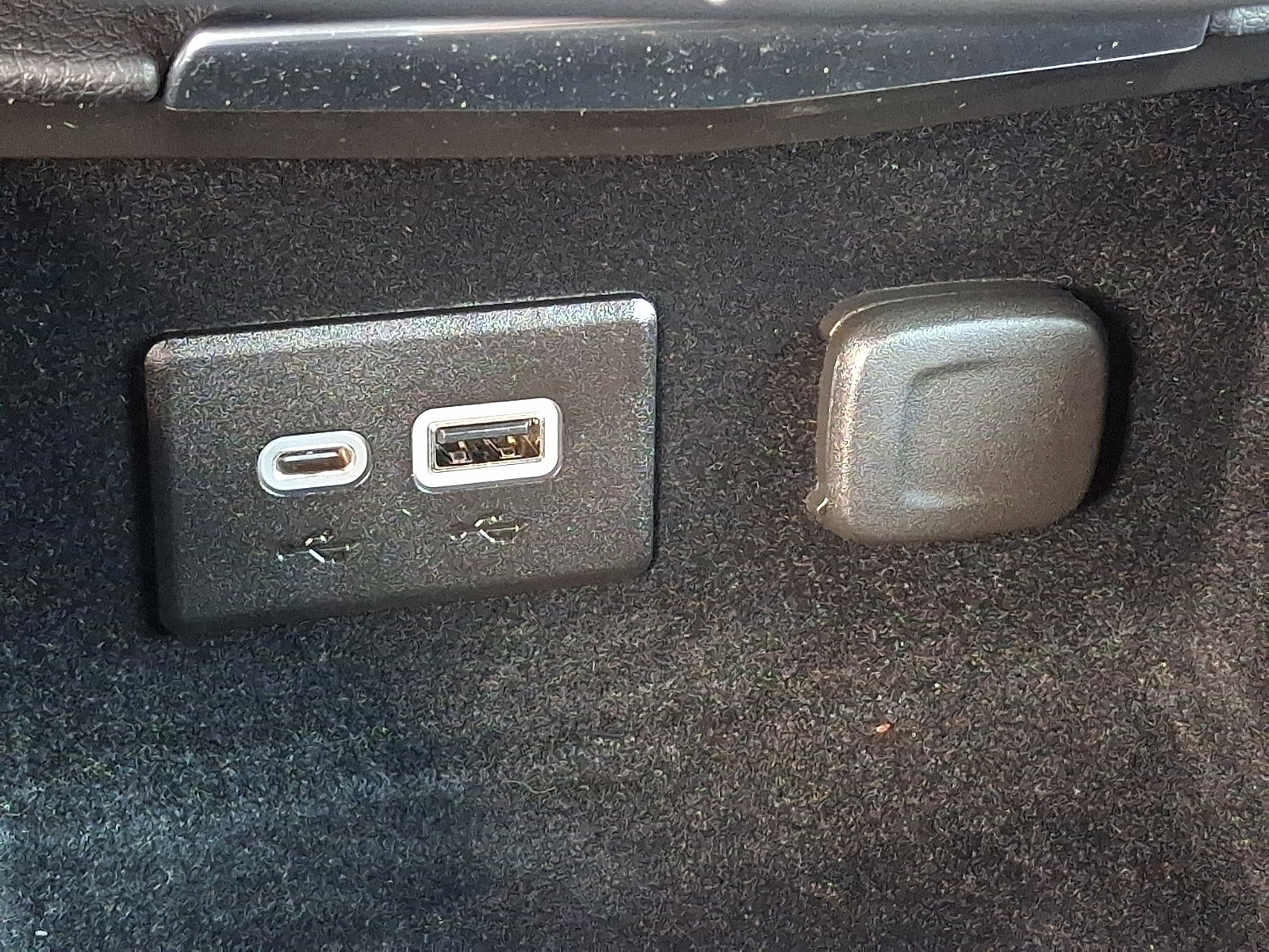 Used 2019 Cadillac XT4 Sport image 28