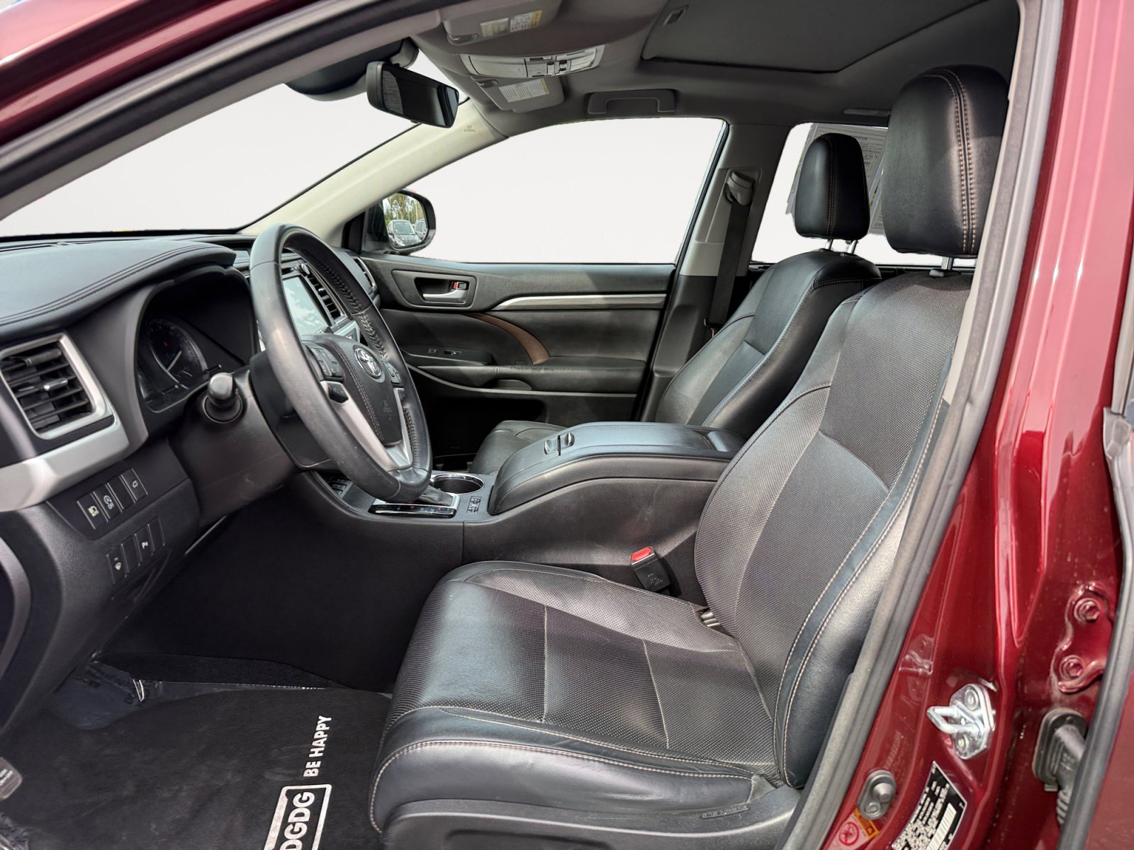 Used 2017 Toyota Highlander Limited image 10