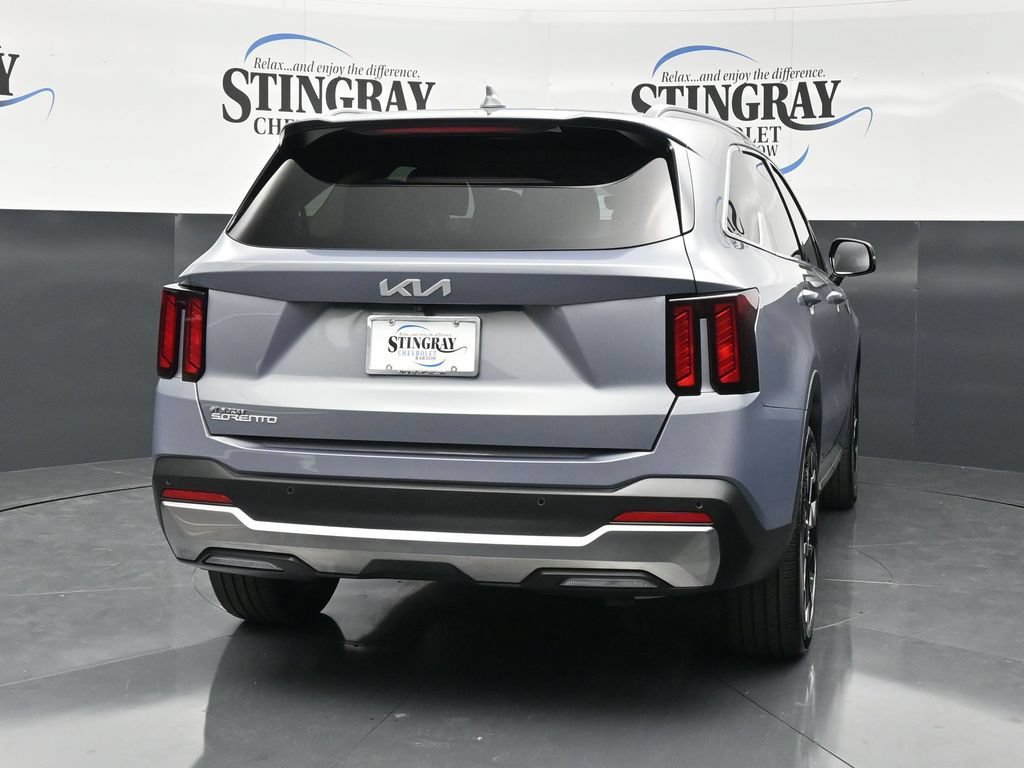 Used 2025 Kia Sorento EX FWD image 8