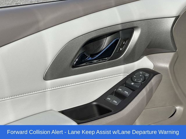 Used 2020 Chevrolet Traverse LT w/ Driver Confidence II Package image 14