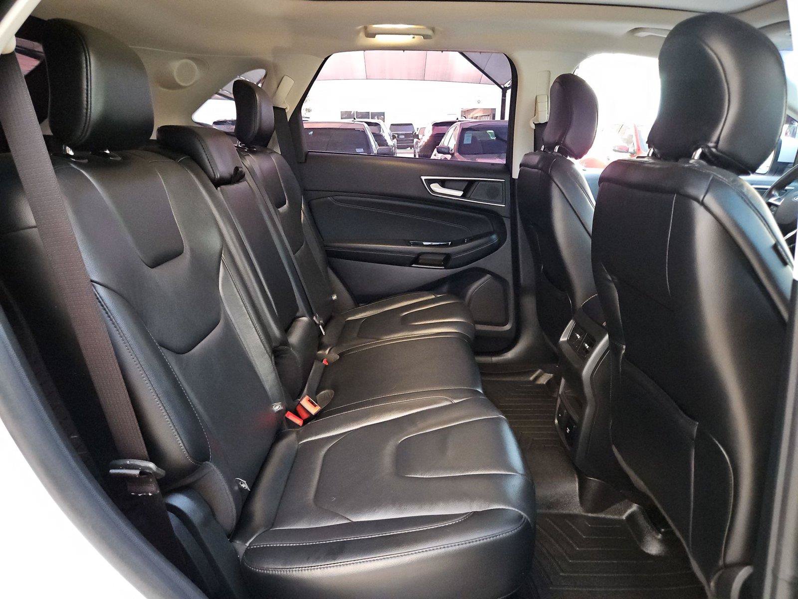 Used 2019 Ford Edge Titanium FWD image 28