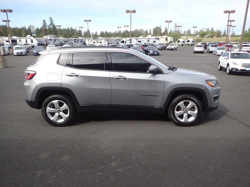 Used 2018 Jeep Compass Latitude w/ Popular Equipment Group image 5