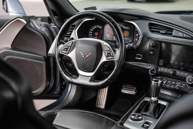 Used 2019 Chevrolet Corvette Stingray Coupe w/ 1LT RWD image 45