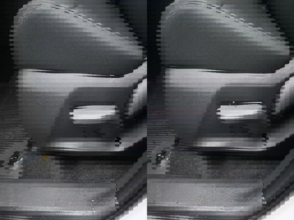 New 2025 Toyota RAV4 LE image 10