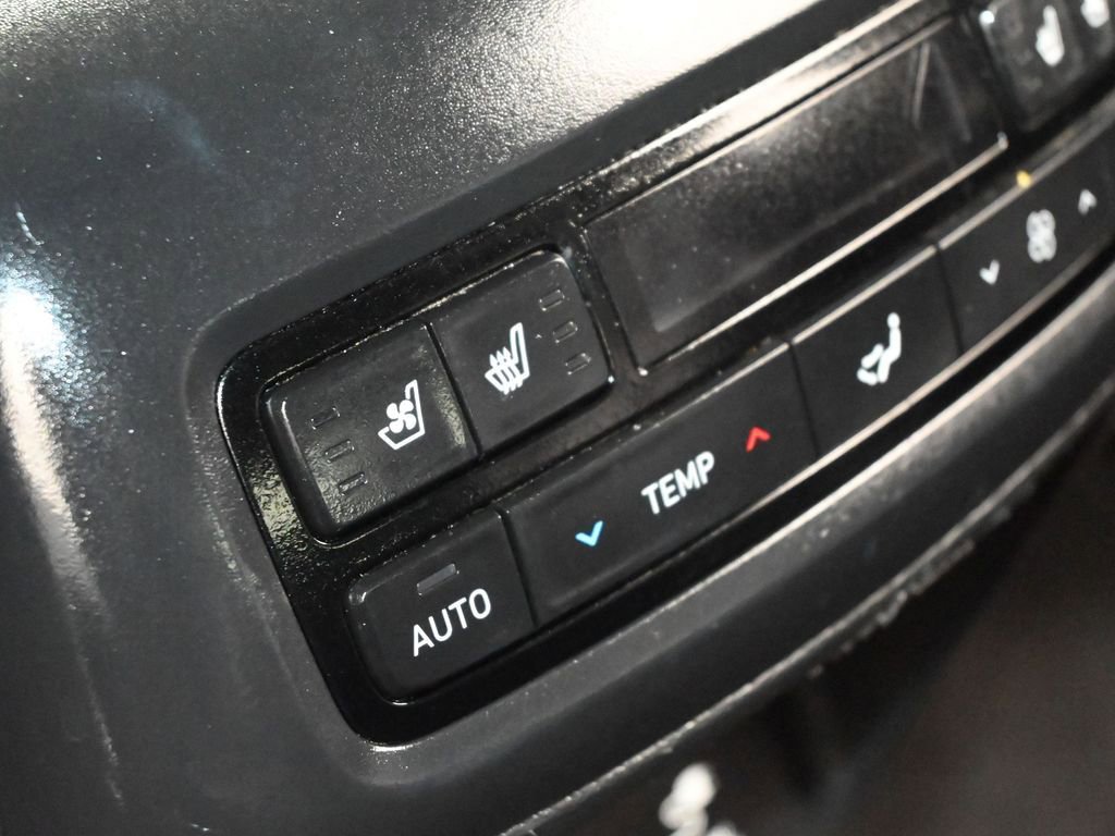 Used 2021 Hyundai Palisade Limited w/ Winter Package image 44