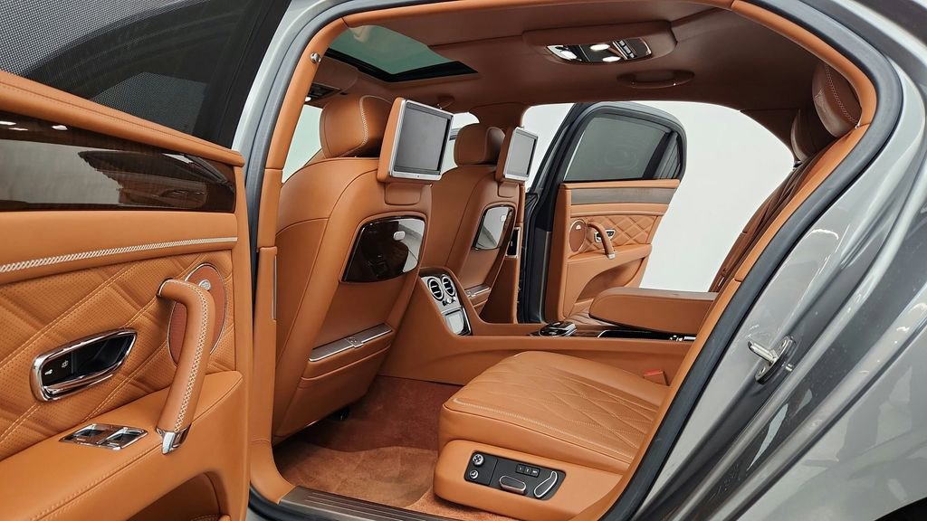 Used 2015 Bentley Flying Spur V8 AWD/4WD image 38