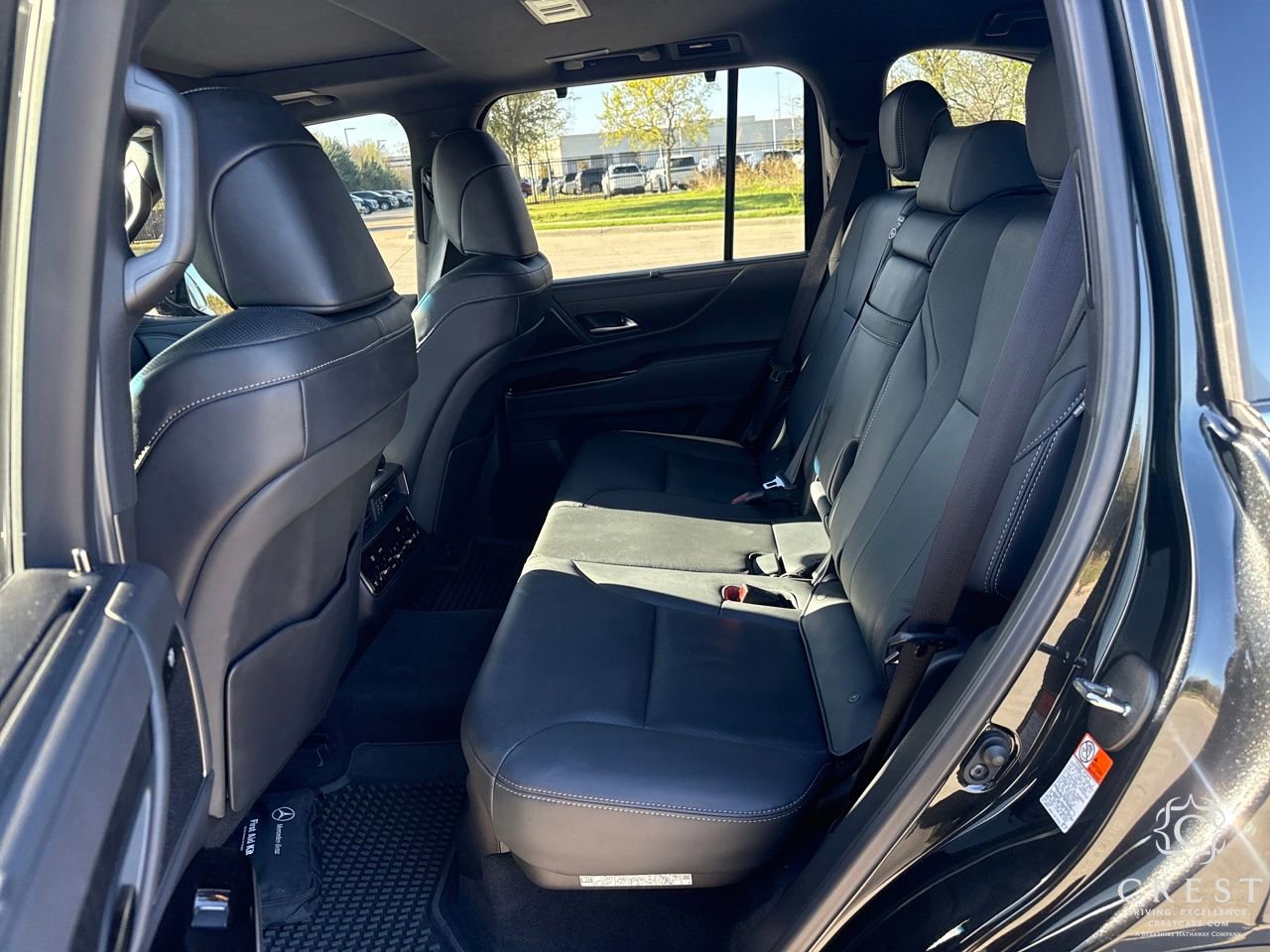 Used 2025 Lexus LX 600 4WD w/ Luxury Package image 23