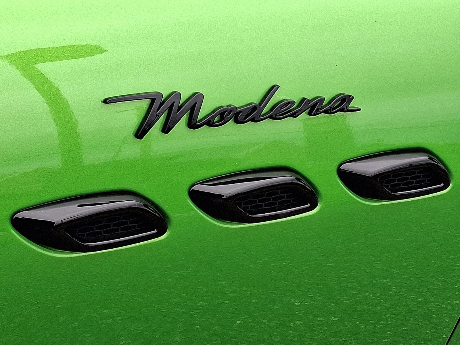 Used 2023 Maserati Levante Modena image 35