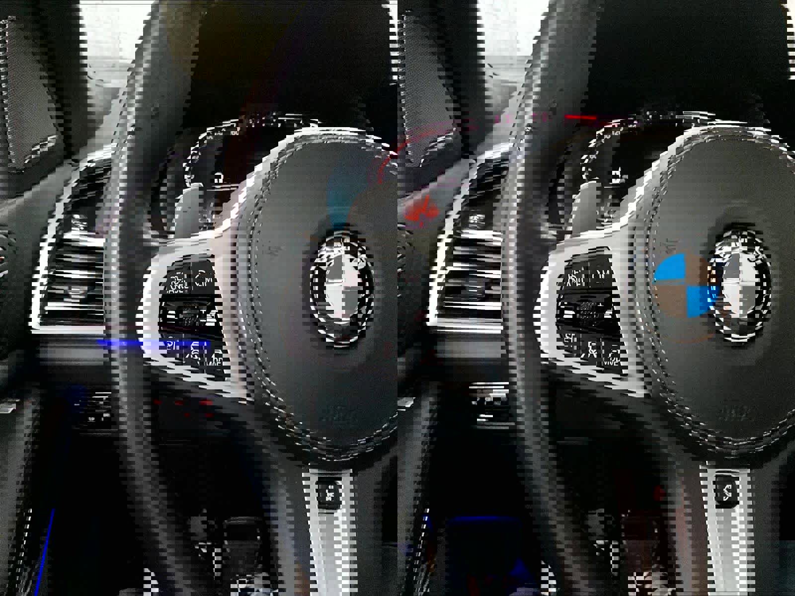 Used 2019 BMW X7 xDrive50i w/ M Sport Package image 21