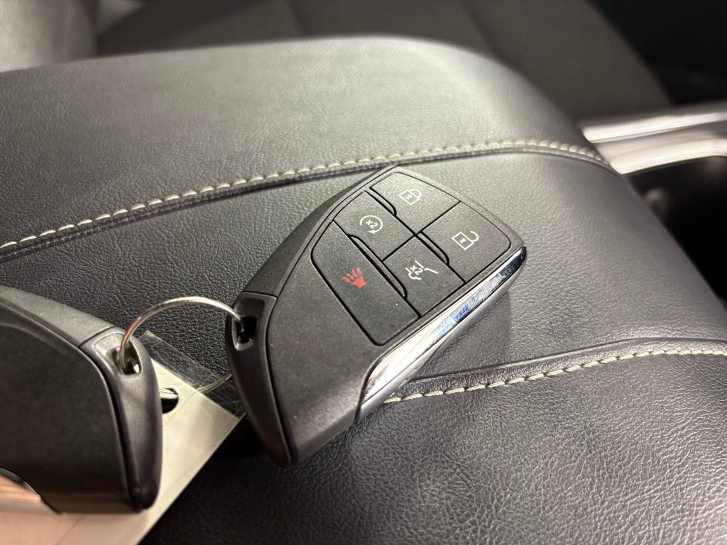 Used 2025 GMC Acadia Elevation image 47