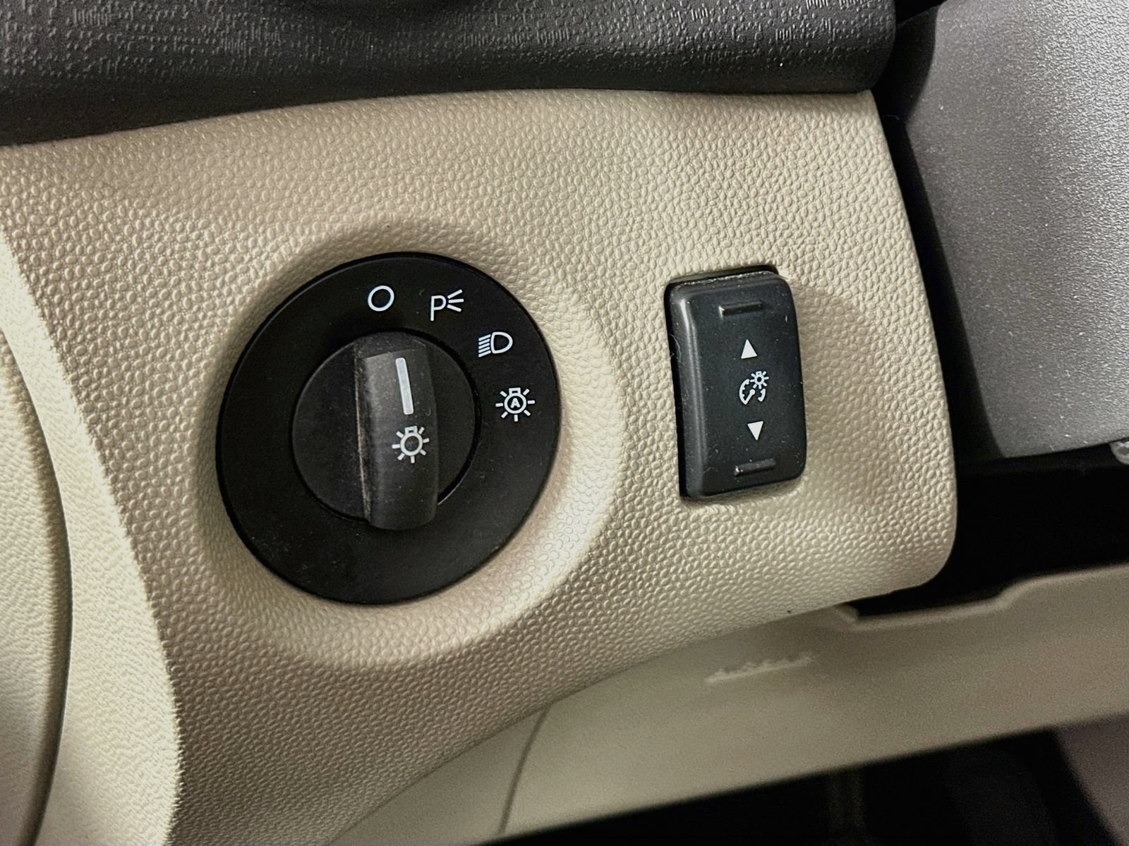 Used 2018 Ford Fiesta SE FWD image 10