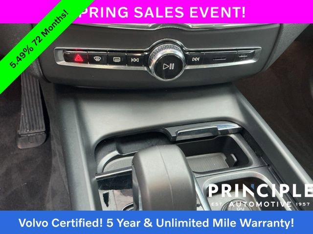 Certified 2025 Volvo XC60 B5 Core image 22