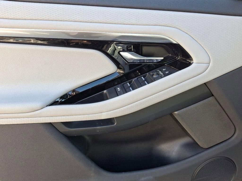 Used 2023 Land Rover Range Rover Evoque R-Dynamic S image 13