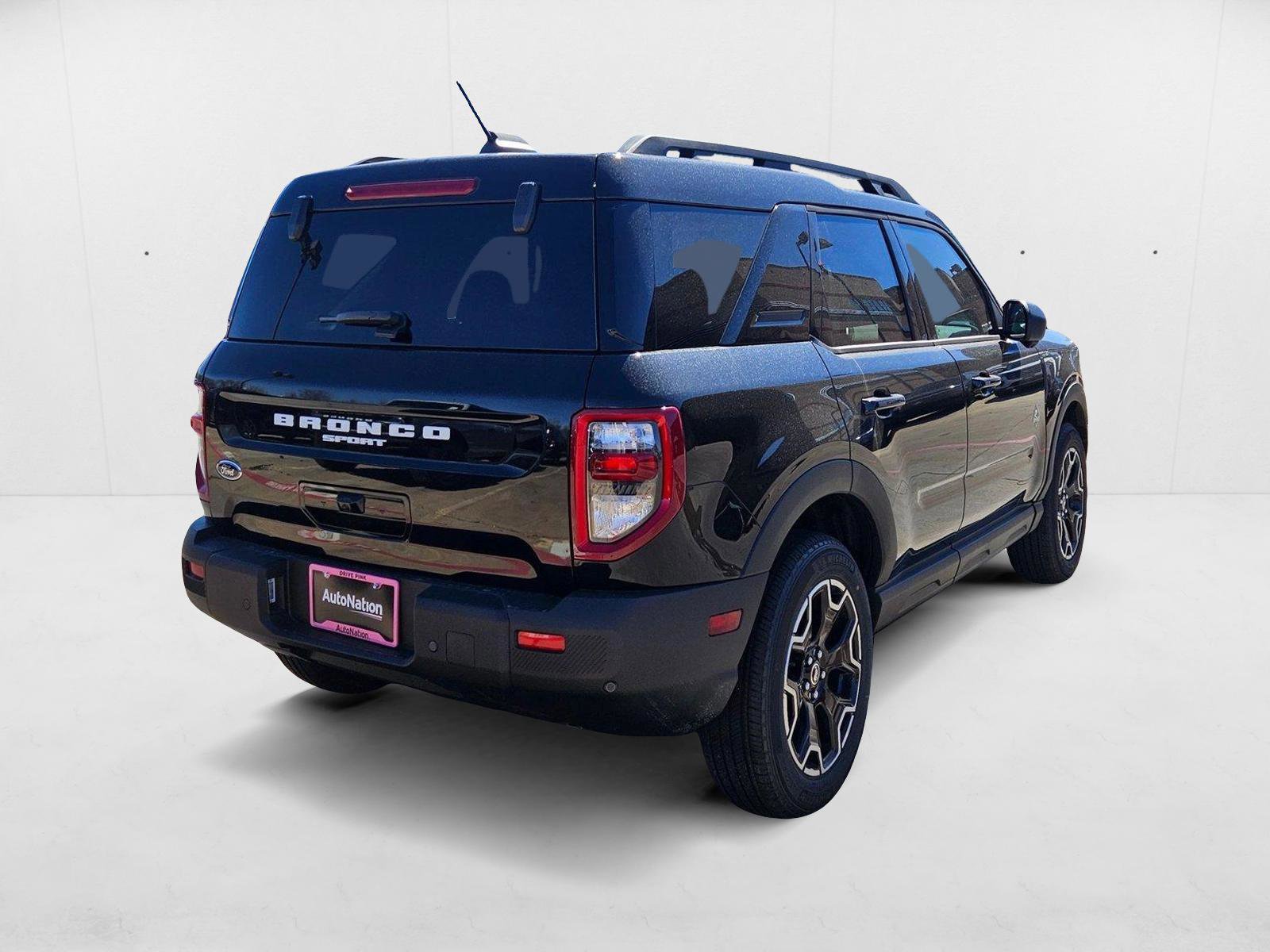 New 2025 Ford Bronco Sport Outer Banks w/ Outer Banks Tech Package+ AWD/4WD image 2