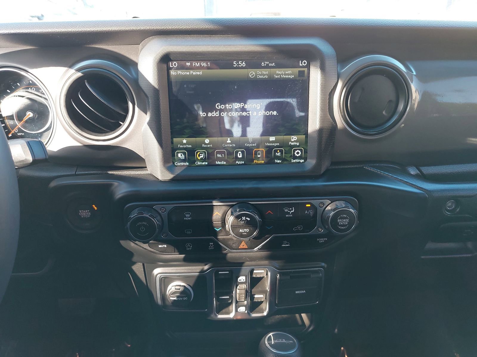 Used 2023 Jeep Gladiator Sport AWD/4WD image 19